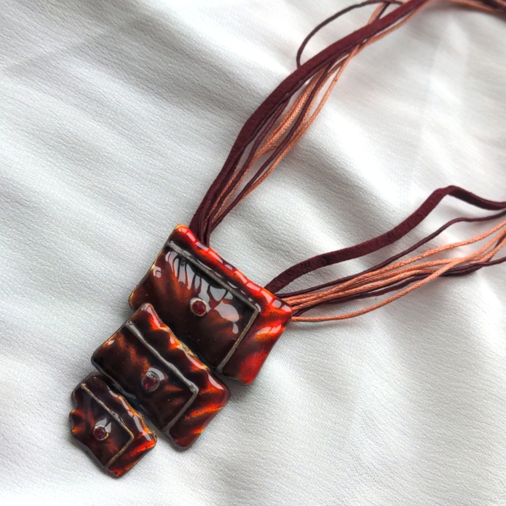 (2/$25) Glossy crimson metal pendant necklace costume jewelry accessory